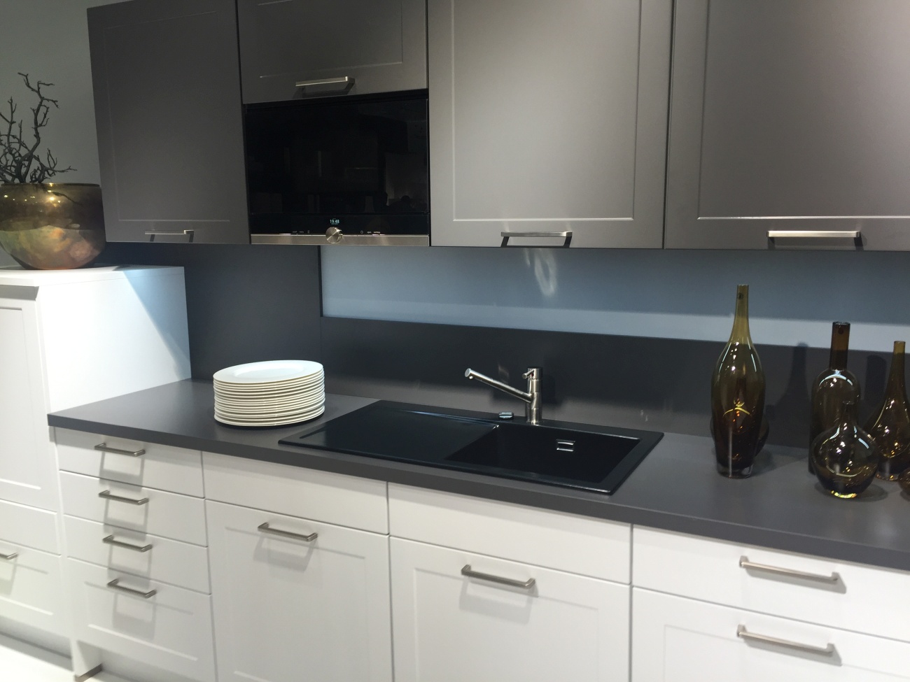 Black kitchen sink