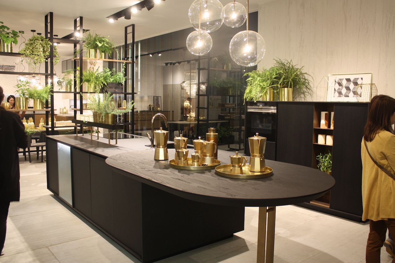 By extending an island, you can add versatile worktop real estate to your dream kitchen design, as in this one by Doimo.