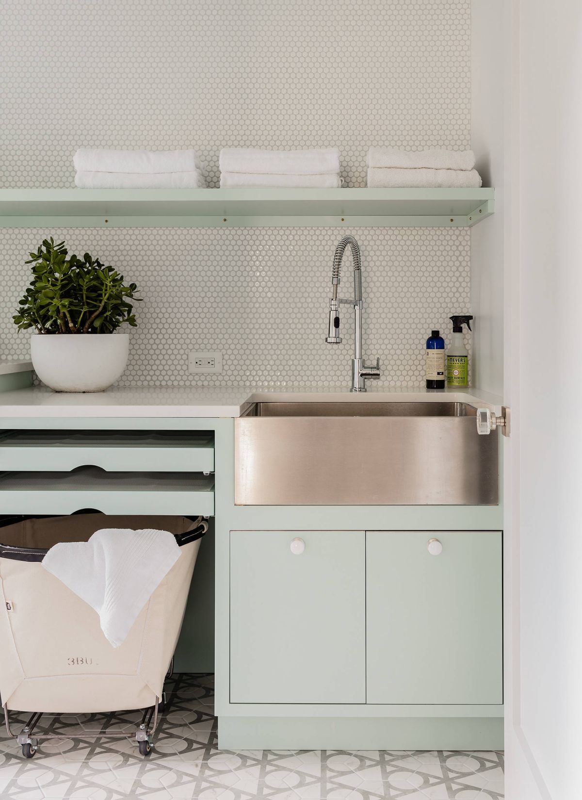 Farmhouse Sinks for Laundry Rooms