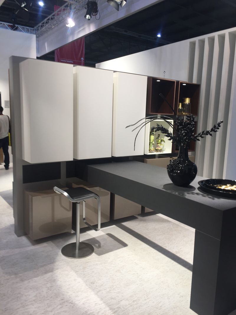 Modern Kitchen island-bar design