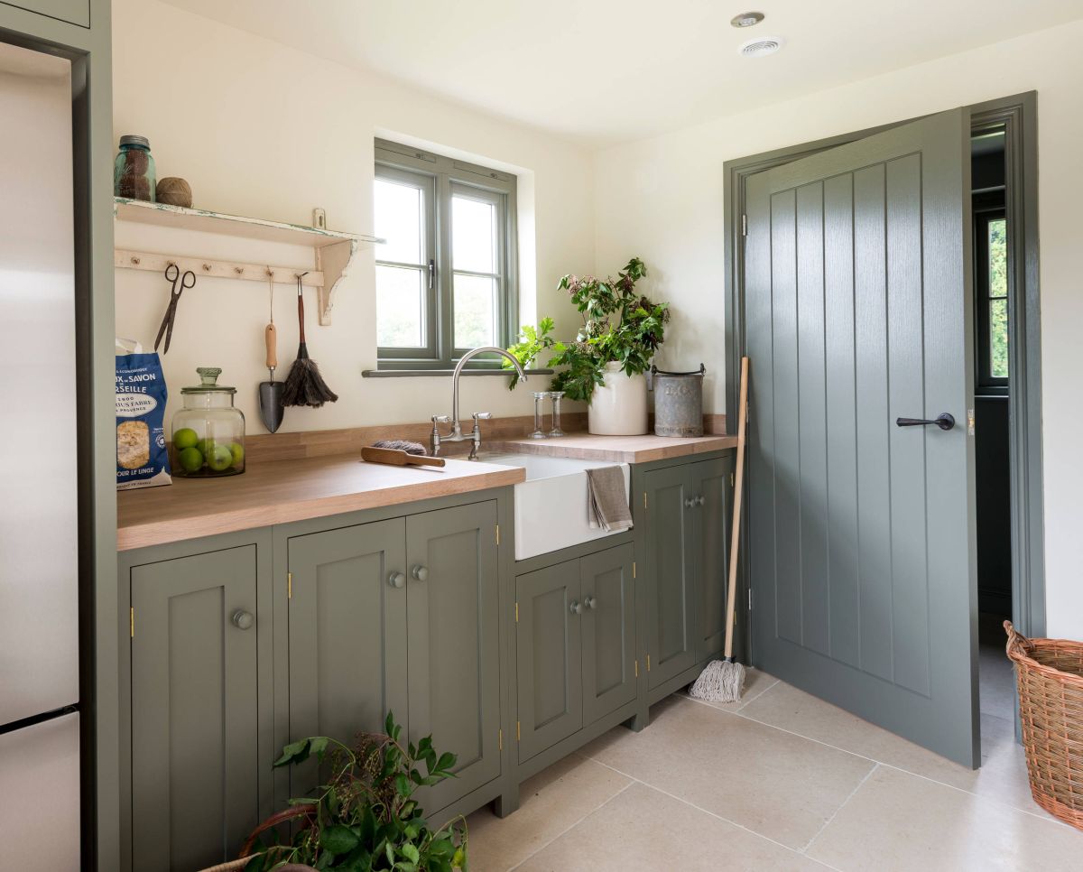 Small Farmhouse Sinks