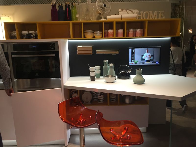 small kitchen design with a geometric bar table